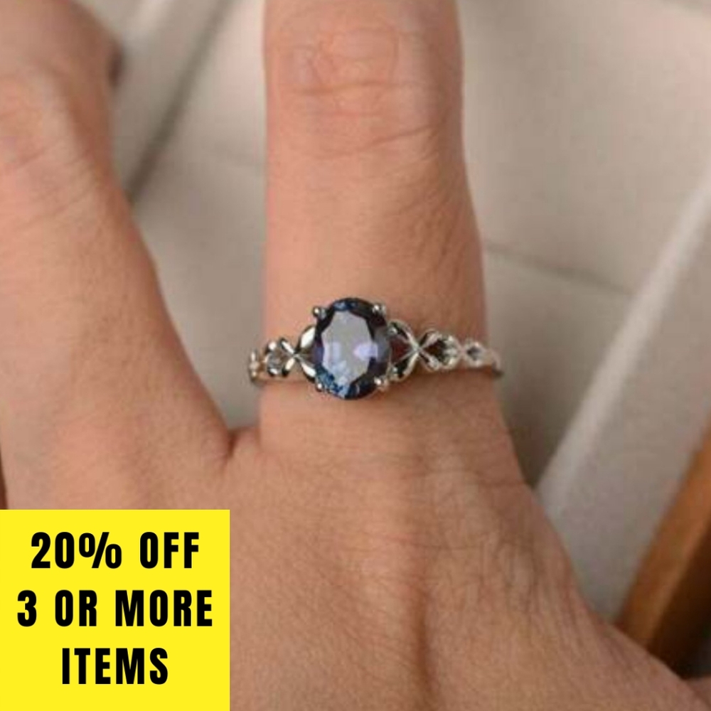 NWOT Dainty Silver Oval Cut Blue Sapphire Ring - Picture 5 of 5